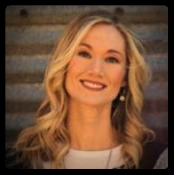 Meet your Posher, Cindy - Picture 1 of 1